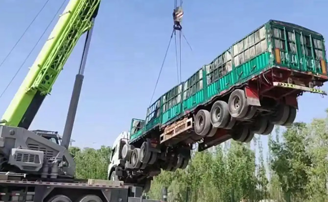 安源区道路脱困救援案例