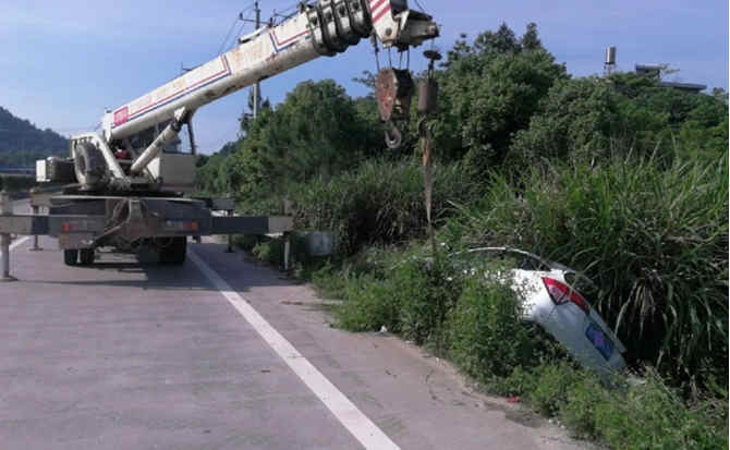 安源区重载吊车救援